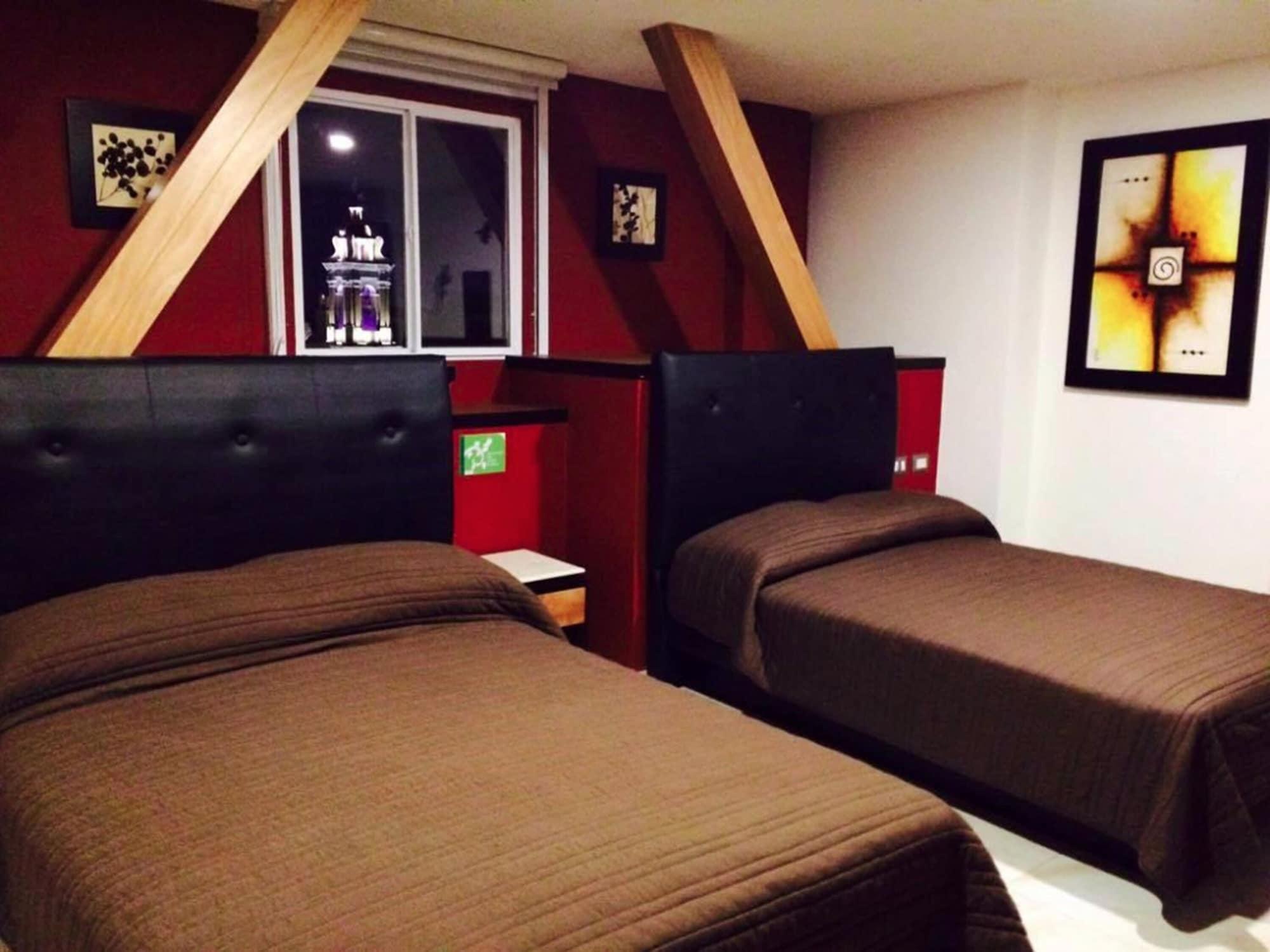 Hotel Leones Puebla de Zaragoza Esterno foto